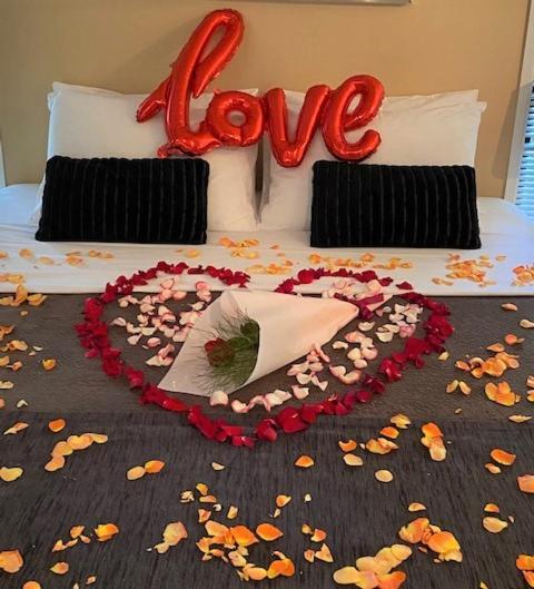Amore On Buderim Rainforest Cabins Sunshine Coast Exteriér fotografie